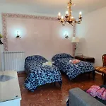 A Casa Da *